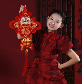 Chinese Knot 'Fu' Character Ornament - Festive Red Decoration for New Year, Kindergarten & School Performance Handheld Prop