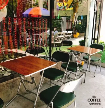 Industrial Vintage Folding Chairs and Tables Set for Rural Snack Shops, Restaurants, Small Round Dining Tables