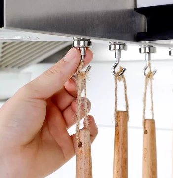 Heavy-Duty Magnetic Hooks - No Drilling, Ideal for Bathroom, Kitchen, and Doors