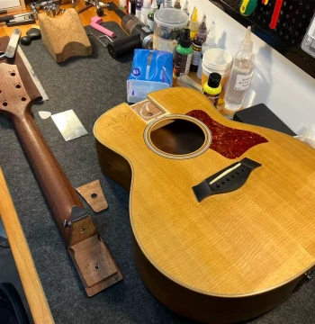 Shenzhen Guitar Repair Services - Fret Replacement, Bridge/Saddle Adjustment, Neck Reset, Crack Repair, Refinishing & Maintenance