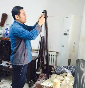 [Lühe Guqin Study Society] Guqin Repair: Stringing, Tuning Peg Repair, String Replacement, Bridge Lowering, Lacquering or Recoloring