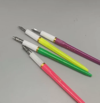 1965 Shanghai Lighthouse Model 126 Dip Pen with Stainless Steel Reservoir Nib for Drawing and Painting, Vintage Style