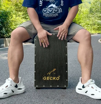 GECKO Cajon Flagship Performance Edition, Black and White Ebony Wood, GL40 Electric Stage Instrument