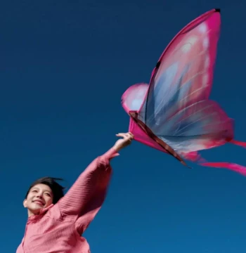 Adult Dream Butterfly Kite - Large Easy-Fly Paper Kite, Creative Eye-Catching Prop for Cute Photos
