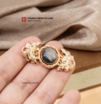Hanfu Metal Frog Buttons - Ming & Song Dynasty Style Horse-Face Skirt Clasps for Wedding Attire