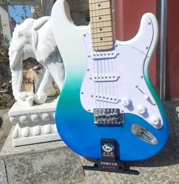 Electric Guitar Portable Stand / Invented by Bo Caixing / Ultra-Light & Portable / Genuine FAMAYA