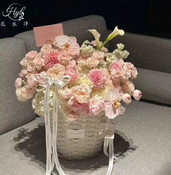 520 Extra Large Basket Pastoral Style Woven Basket for Fresh Flower Bouquets Floral Arrangement Hug Bucket Florist DIY Crafts