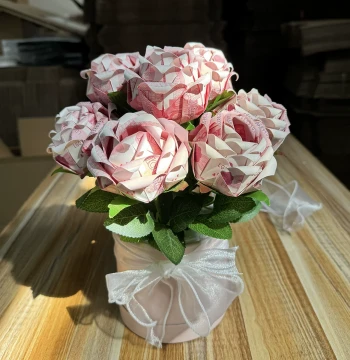 Mother's Day & 520 Gift Kit - DIY Money Rose Bouquet in Hug Bucket for Wife's Birthday