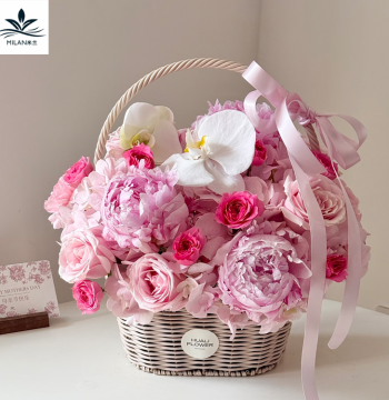 Mother's Day French Rattan Handheld Flower Basket Fresh Flower Bouquet Flower Arrangement Basket Materials Hand-Woven Basket Fruit Basket