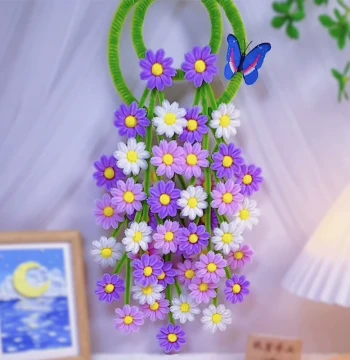 TikTok Viral Pipe Cleaner Daisy Ornament Wreath - New Hanging Version DIY Craft Kit