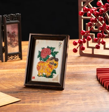 Shadow Puppet Decorative Display with Solid Wood Frame, Xi'an Tourist Craft Gift for Foreigners