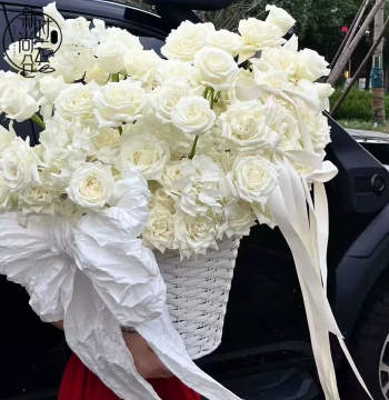 520 Extra-Large Woven Flower Basket for Bouquets and Floral Arrangements - DIY Craft Decoration