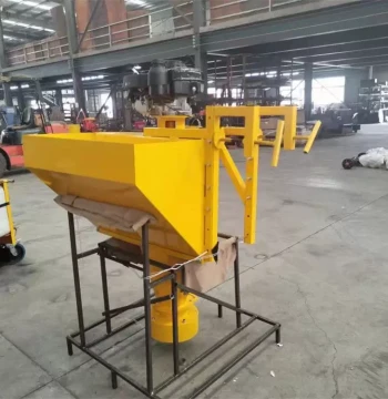 Compact Snow Melting Spreader - 0.3/0.6 Cubic Meter Rotating Road De-Icing and Salt Spreading Machine