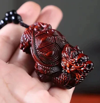 Hand-Carved Small-Leaf Red Sandalwood Pixiu Figurine - Men's Portable Zen Ornament & Wenwan Play Piece