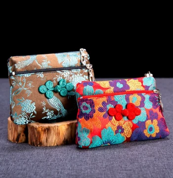 Silk Embroidered Brocade Coin Purse Chinese Style Nanjing Specialty Practical Frog Button Pouch Gift for Foreigners