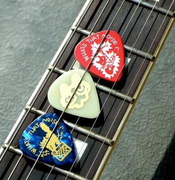 Cha Yu Store Rock Cat Series Guitar Picks, Mica Luminous Original Design Gifts, Instrument Accessories