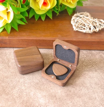 Walnut Rounded Guitar Pick Gift Set in Solid Wood Box, Universal Music Accessories for Men