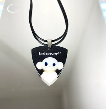 betcover Japanese Band Merchandise – Necklace, Guitar Pick Accessories, Album Vinyl, Rock-Themed Keychains and Collectibles