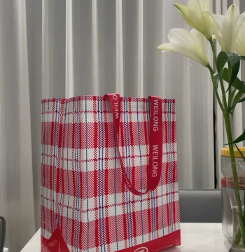 4 Weilong Gift Snake-Skin Pattern PP Woven Tote Bags Checkered Shopping Bags for Events Eco-Friendly