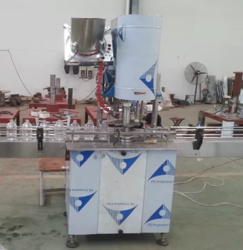 Plastic Cap Capping Machine, Fully Automatic Custom Manufacturer, Glass Cleaner and Antifreeze Plastic Cap Sealing Machine
