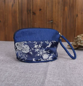Chinese Style National Trend Brocade Silk Handbag, Perfect with Qipao, Cosmetic Bag, Ideal Gift for Foreigners or Travel