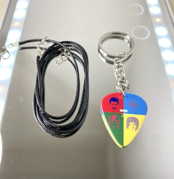 [Playable] Queen Band Merchandise Professional Guitar Pick Necklace Keychain Rock Accessory