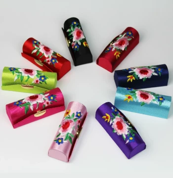 Chinese Characteristic Gift Embroidered Fabric Lipstick Box Ethnic Style Practical Small Gift for Foreigners