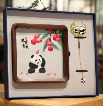 Chengdu Shu Embroidery Double-Sided Embroidery Set, Giant Panda Ornament, Chinese Style Intangible Cultural Heritage Gift for Business Meetings and Foreign Friends