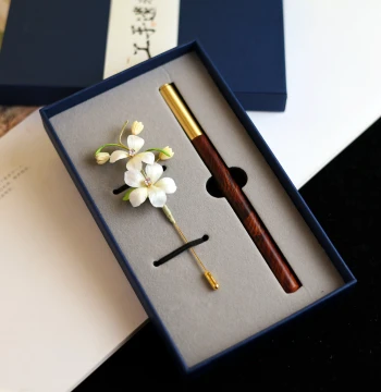 Suzhou Intangible Cultural Heritage Handmade Velvet Flower Brooch, 'Flowers Blooming Under the Pen' Gift for Teachers, Specialty Craft Souvenir for Travel Abroad