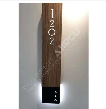 Custom Solid Wood Illuminated Hotel Room Sign, Homestay Electronic Door Plate with Room Number