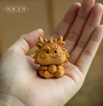 Thuja Wood Carved Twelve Zodiac Dragon Handheld Ornament - Rat, Ox, Tiger, Rabbit, Snake, Horse, Sheep, Monkey, Rooster, Dog, Pig - Desktop Display Gift