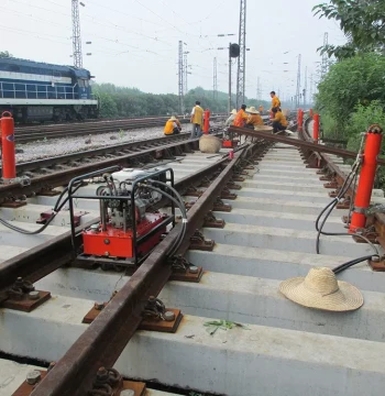 CPH-2100 Turnout Installation and Replacement Unit - Four-Tow Sixteen Turnout System