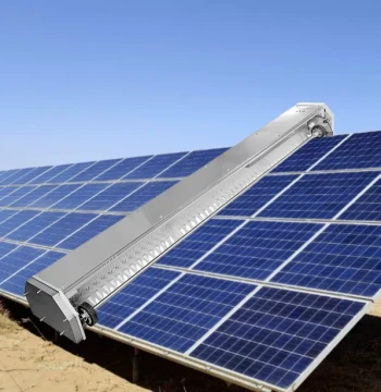 Dry-Hung Rooftop PV Cleaning Robot for Centralized Power Stations - Long Battery Life, Intelligent Cleaning