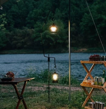 Outdoor Iron Hanging Lamp Rack Camping Light Stand Picnic Lamp Pole Bracket Shelf Ground-Insert Detachable