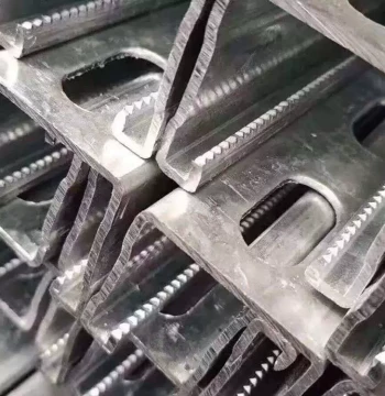 Manufacturer Sales: Solar PV Mounting Brackets, Vertical Posts, Diagonal Braces, Triangle Connectors, Hot-Dip Galvanized PV Accessories