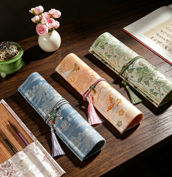 New Chinese Style High-Aesthetic Brocade Bamboo Brush Roll, Ancient Style New/Old Bamboo Color Breathable Storage Bag, Retro Calligraphy Protection Large Capacity Colorful Minimalist Brush Case