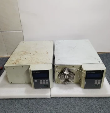 LC-100 Liquid Chromatograph with UV Detector and High-Pressure Constant Flow Pump