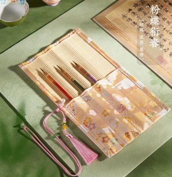 Ancient Style New Bamboo Brush Roll, High-Aesthetic Brocade Woven Bamboo Scroll for Calligraphy, Colorful Minimalist Retro Brush Bag with Large Capacity