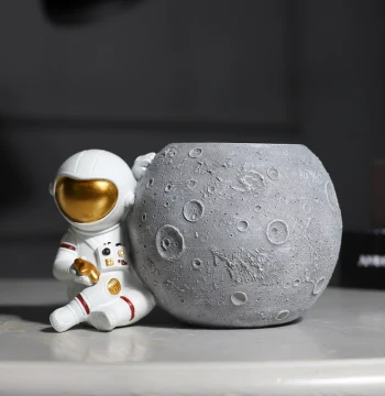 Astronaut Pencil Holder Desktop Decor
