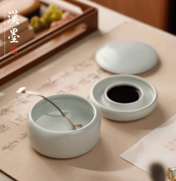 Celadon Inkstone Set for Calligraphy Practice - Creative Ceramic Ink Well with Lid and Dual Rings to Prevent Drying