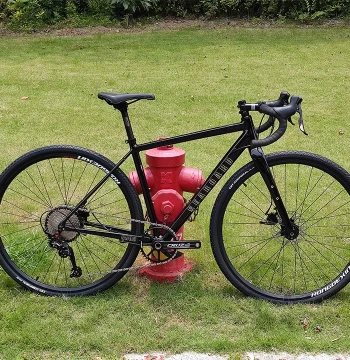 Chunfei Grocery | Yunan GR02 Gravel Bike with Thru-Axle Disc Brakes and Multiple Rack Mounts