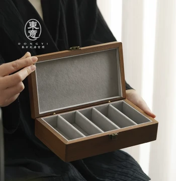 Dongyi Walnut Wood Seal Storage Box - Rectangular Portable Wooden Case for Calligraphy Tools, Beaded Bracelets, and Jewelry