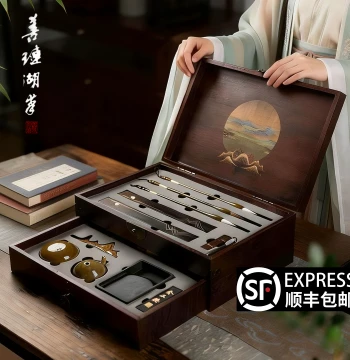 Shanlian Hubi 'Green Mountains into Painting' Four Treasures of the Study Set - Professional Grade Premium Calligraphy and Painting Gift Box (Brush, Ink, Paper, Inkstone, Paperweight)