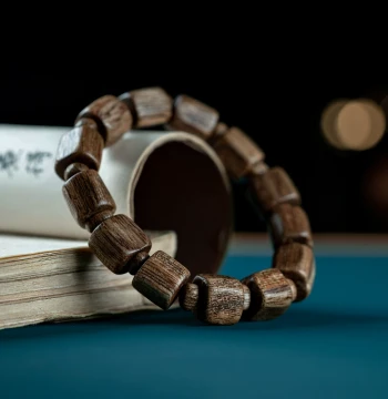 Natural Vietnamese Hui An Agarwood Irregular Barrel Bead Bracelet for Men and Women, Aged Agarwood Buddhist Prayer Beads