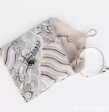Red Velvet Jewelry Pouch Drawstring Bag Seal Storage Pouch Small Cloth Bag Cultural Play Item Packaging Bag