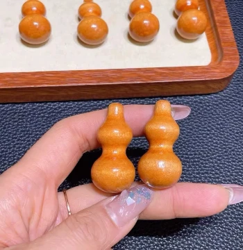 Raozhirou Premium Tianjin Mouth Small Gourd Ornament - Portable Wenwan Hand Piece for Twirling and Play