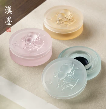 Hotpot Inkstone Crystal with Lid Non-Drying Ink Hotpot Ink Ink Water Ink Dish Ink Box Ink Pool High Aesthetic Value Moisturizing Ornament Transparent Calligraphy Special Premium Four Treasures of the Study Ink Glass Ink Tray