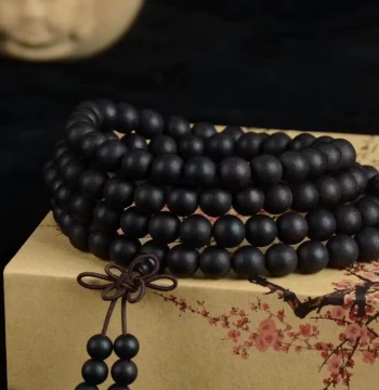 Vietnamese Black Agarwood 108-Bead Buddhist Prayer Bracelet, Men's and Women's Agarwood Wood Hand Chain for Collectibles and Birthday Gifts