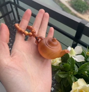 Natural Aged Thuja Sutchuenensis Carved Teapot Handle Ornament, Hand-Rolled Wood Sculpture for Collectibles