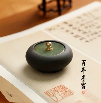 Small Regular Script Jade Inkstone with Lid, Mini Palm-Sized Inkstone, Jade Cover Prevents Evaporation, Specialty Ink Well and Small Ink Jar for Small Regular Script Calligraphy